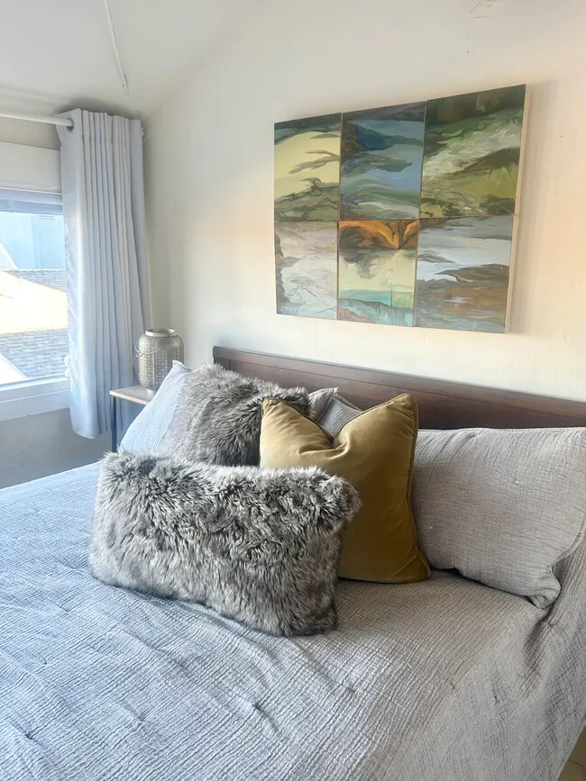 0BR/1BA Loft on Ford Street · Oakland photo 4