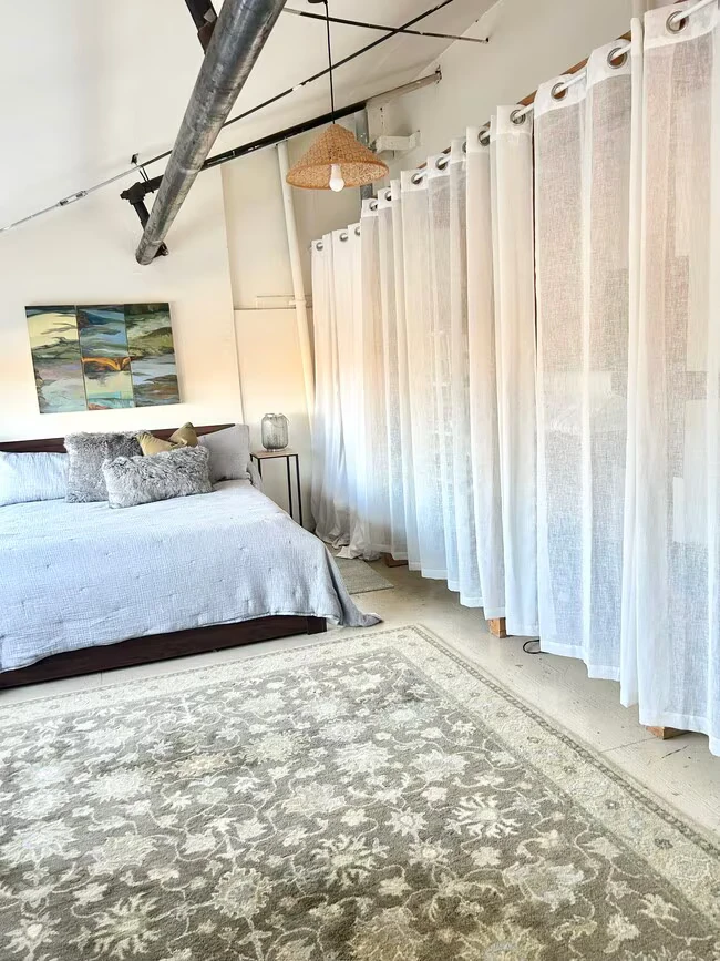 0BR/1BA Loft on Ford Street · Oakland photo 5