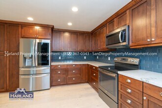 5845 Friars Rd San Diego, CA 92110 photo 2