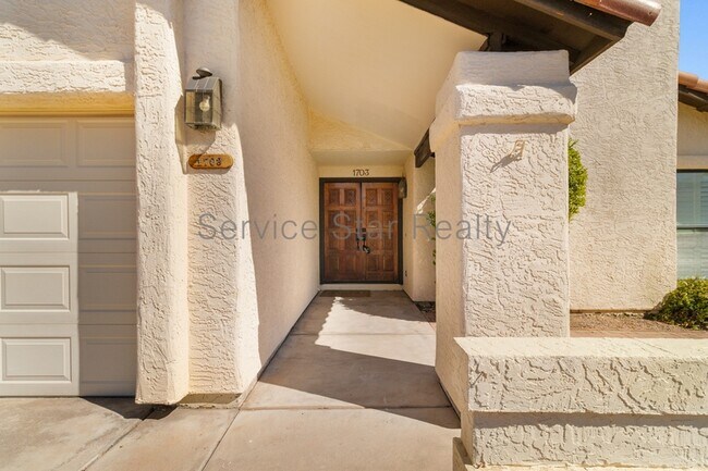 1703 N La Rosa Dr Tempe, AZ 85288 photo 3