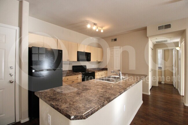 18416 N Cave Creek Rd Phoenix, AZ 85032 photo 5