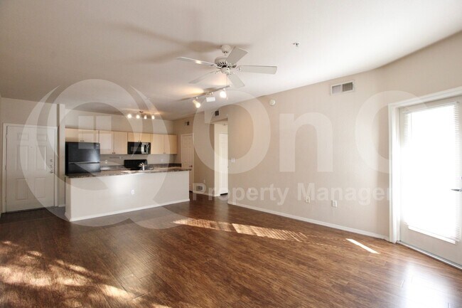 18416 N Cave Creek Rd Phoenix, AZ 85032 photo 2