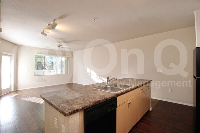 18416 N Cave Creek Rd Phoenix, AZ 85032 photo 3