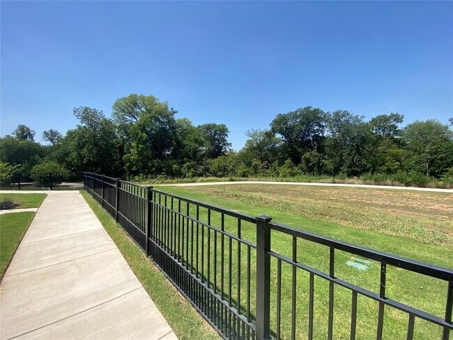 1945 Mcclane Drive, Allen, TX 75013 photo 3