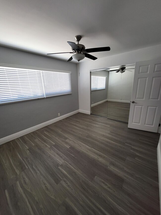 3550 Park photo 4