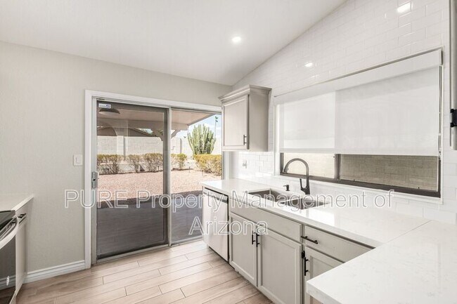 6884 E Kings Ave photo 4