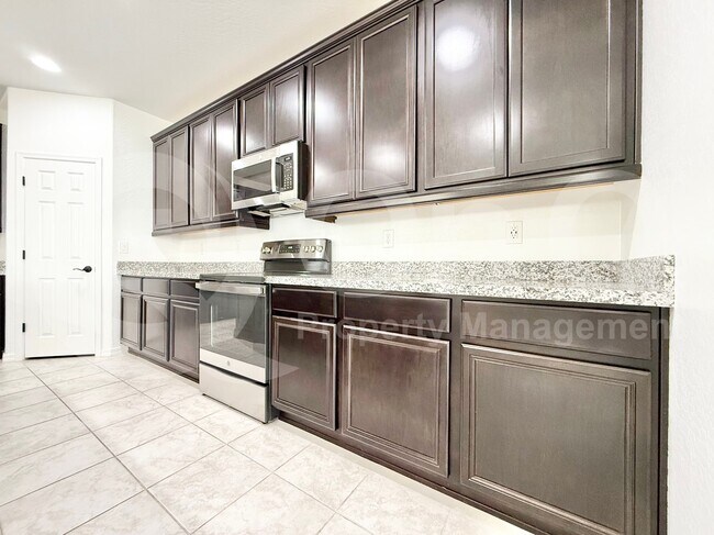 24852 N 143rd Dr Surprise, AZ 85387 photo 4
