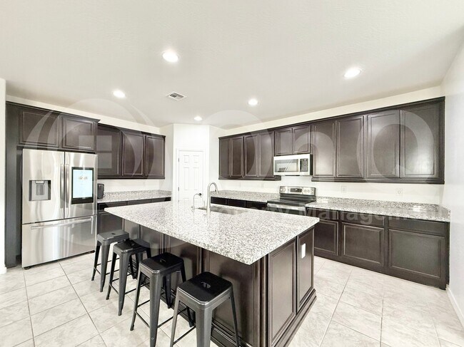 24852 N 143rd Dr Surprise, AZ 85387 photo 3