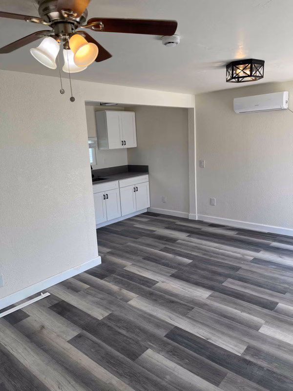 612 Civic Center 612 photo 5