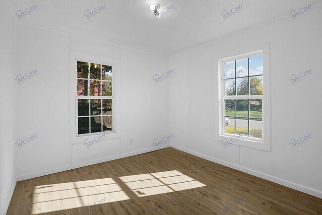 4912 Donnelly Avenue, Fort Worth, TX 76107 photo 3