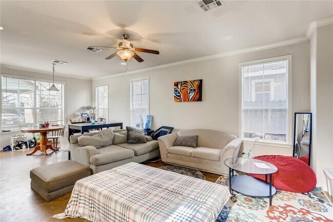 5208 Martin Ave Austin, TX 78751 photo 3
