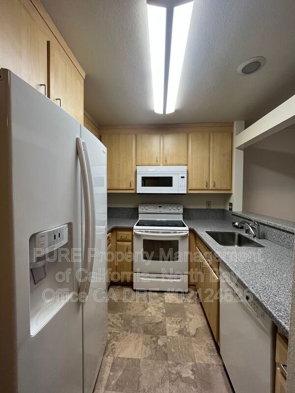 901 Russell Ave Santa Rosa, CA 95403 photo 4