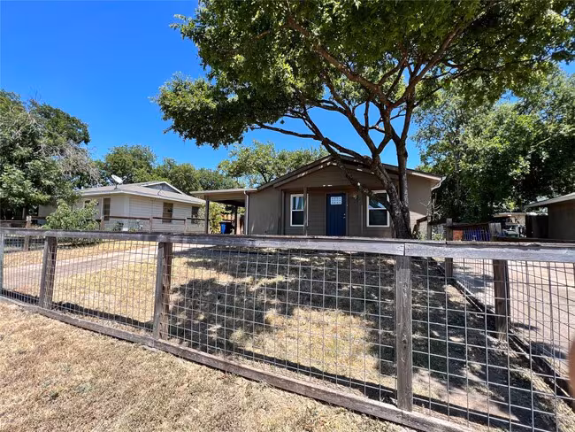 7909 Lazy Ln Austin, TX 78757 photo 3