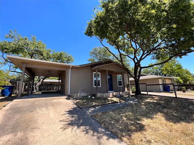 7909 Lazy Ln Austin, TX 78757 photo 4