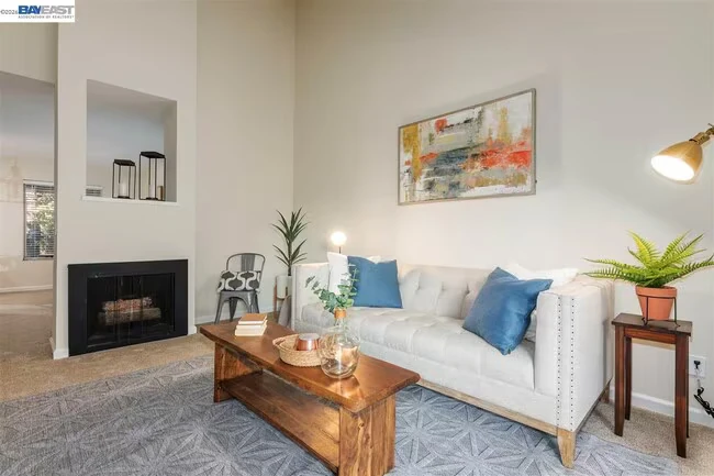 2734 Oak Rd Walnut Creek, CA 94597 photo 4