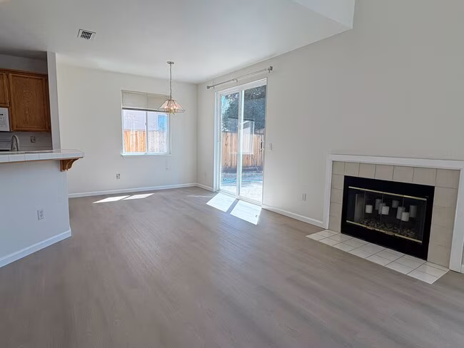 Cute 3 Bedroom 2.5 Bath Home in Brentwood photo 3