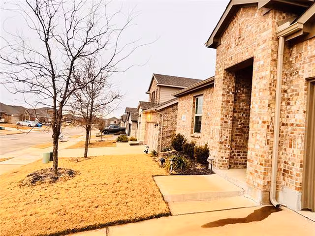 1304 Johnson Drive, Celina, TX 75009 photo 2