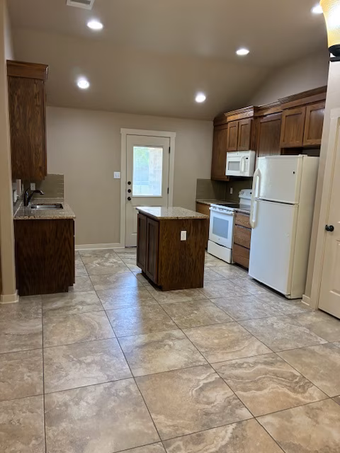 3301 Lineage Loop Killeen, TX 76549 photo 4