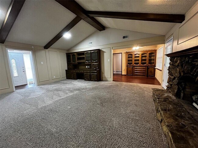 1025 Cloverdale Lane, Desoto, TX 75115 photo 5