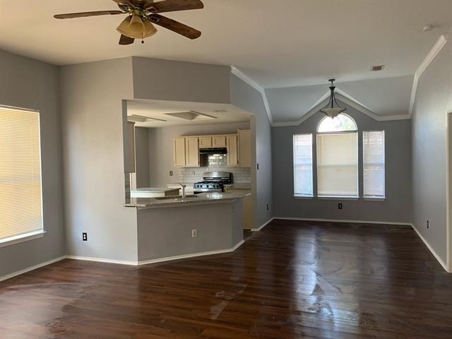 2024 Austin Drive, Mesquite, TX 75181 photo 2