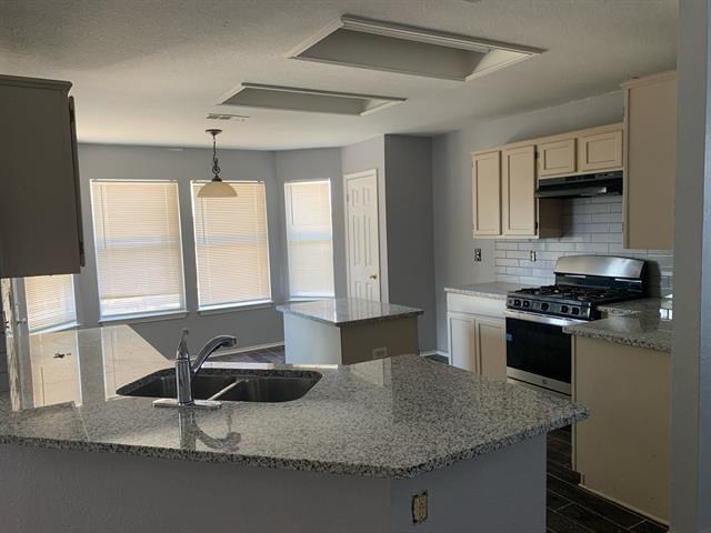 2024 Austin Drive, Mesquite, TX 75181 photo 3