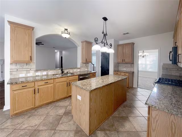 7850 Greenvalley Lane, Frisco, TX 75033 photo 4