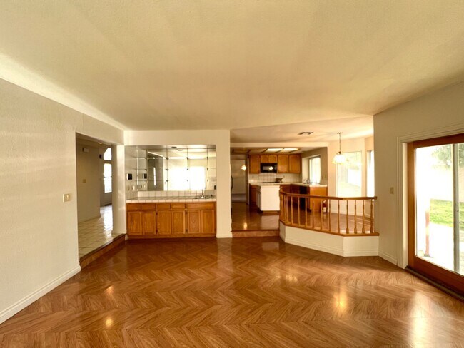 Huge 2 Story 5 Bedroom 3 Car Garage Home with Solar in Antioch photo 3