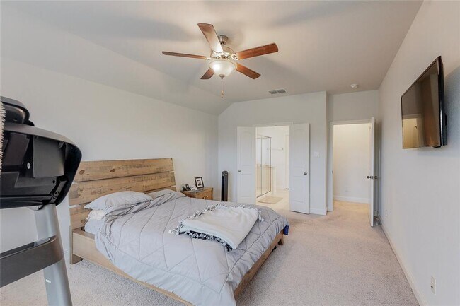 537 Val Verde Street, Aubrey, TX 76227 photo 3