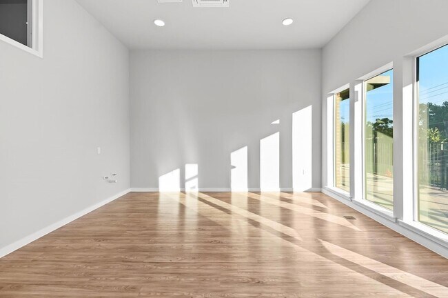 4510 Terry-O Ln Austin, TX 78745 photo 4