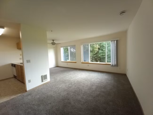 English Gardens Apartments photo 4