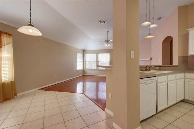 17808 Clare Morris Ln Pflugerville, TX 78660 photo 5