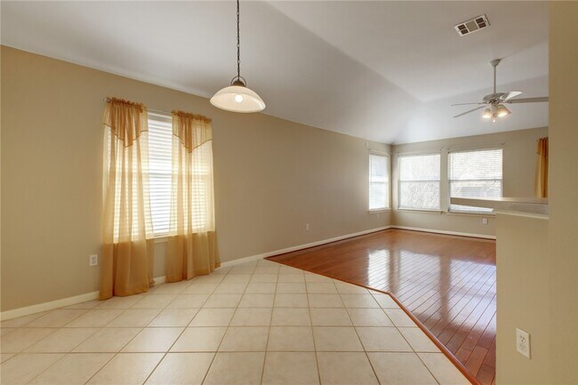 17808 Clare Morris Ln Pflugerville, TX 78660 photo 4