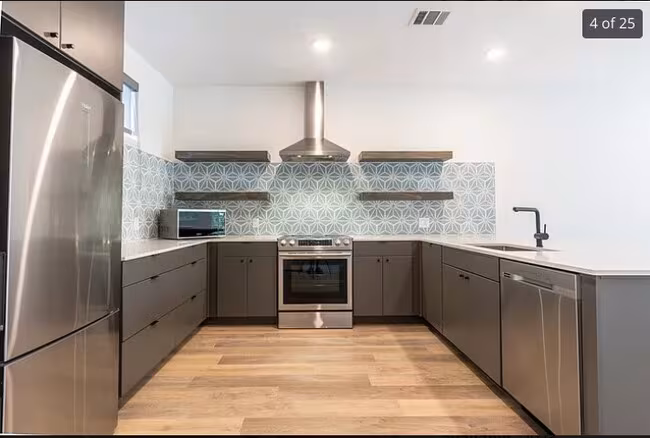 2709 E 5th St. Austin, TX 78702 photo 4