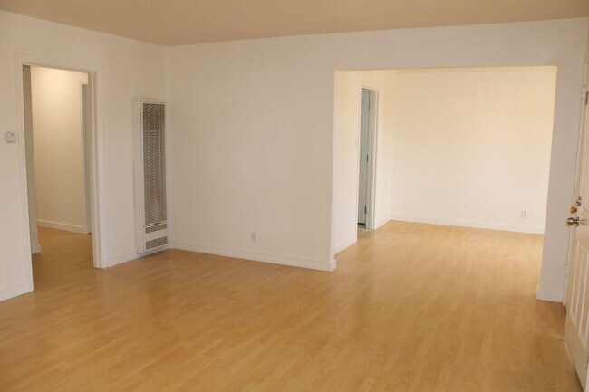 17 Lorraine Ave Pittsburg, CA 94565 photo 3