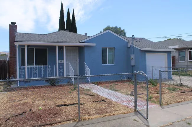 17 Lorraine Ave Pittsburg, CA 94565 photo 2