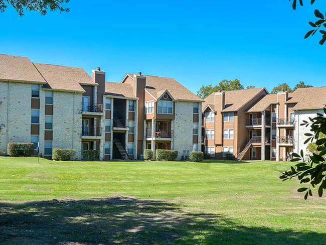 Willow Brook Apartments photo 3