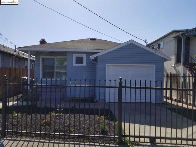 2138 101st Avenue, Oakland, CA 94603 photo 2