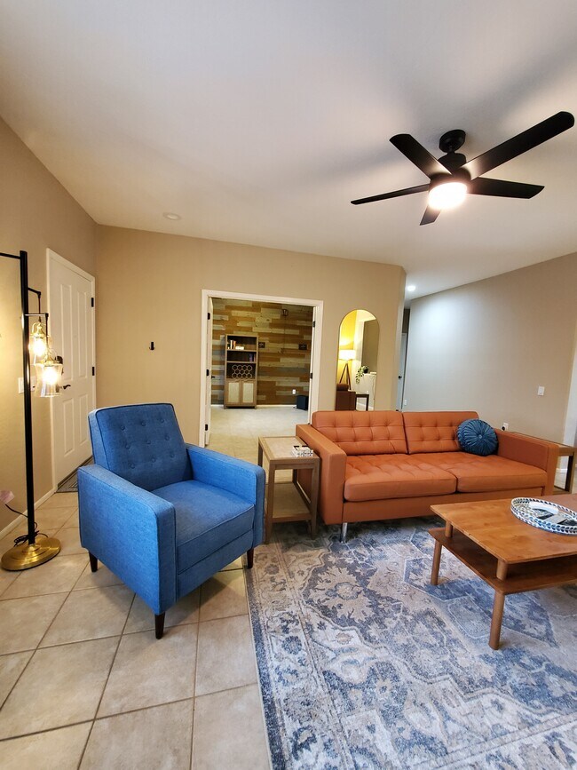 18614 North Summerbreeze Way, Surprise, AZ 85374 photo 5