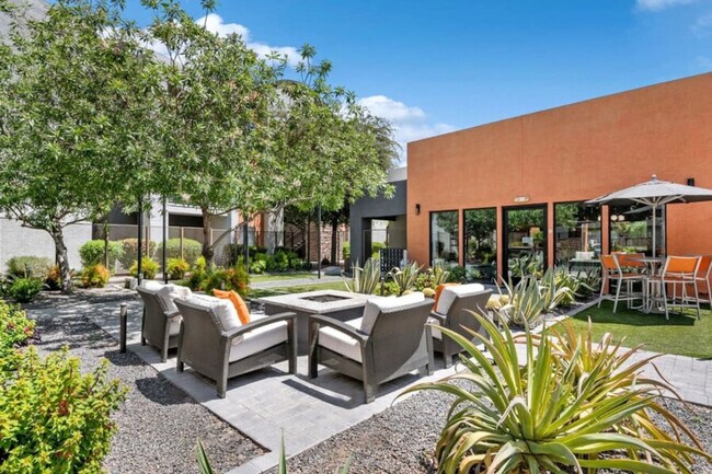 15164 N 140th Dr Surprise, AZ 85379 photo 5