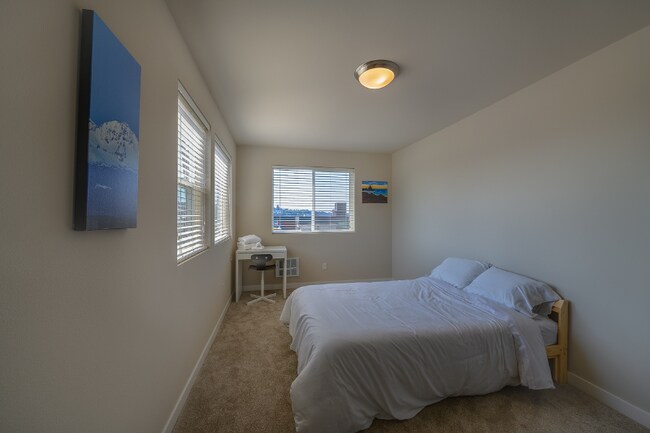2403 Boylston Ave photo 4