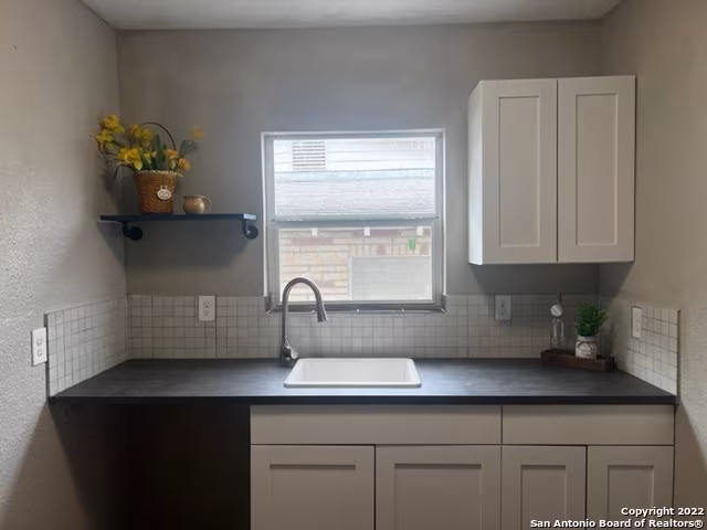111 Los Arboles San Antonio, TX 78214 photo 5
