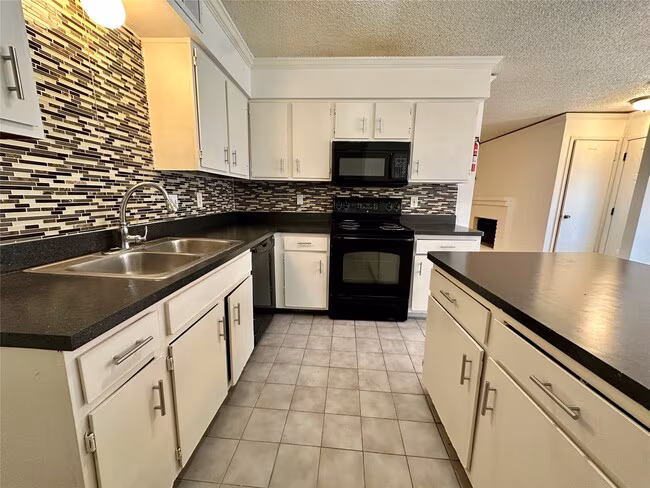 11506 Meadow Pines Court, Stafford, TX 77477 photo 3