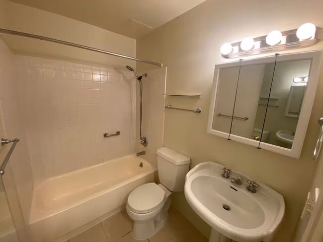 7 Captain Dr Emeryville, CA 94608 photo 4