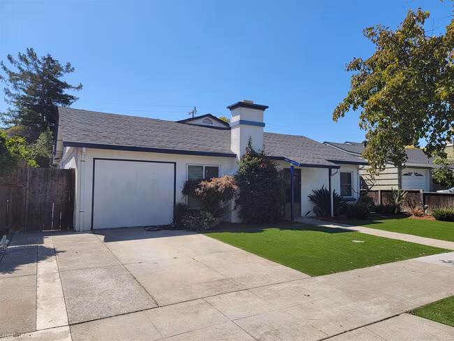 1019 Inverness Drive, San Carlos, CA 94070 photo 2