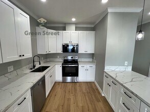 2410 Albatross Street, San Diego, CA 92101 photo 4