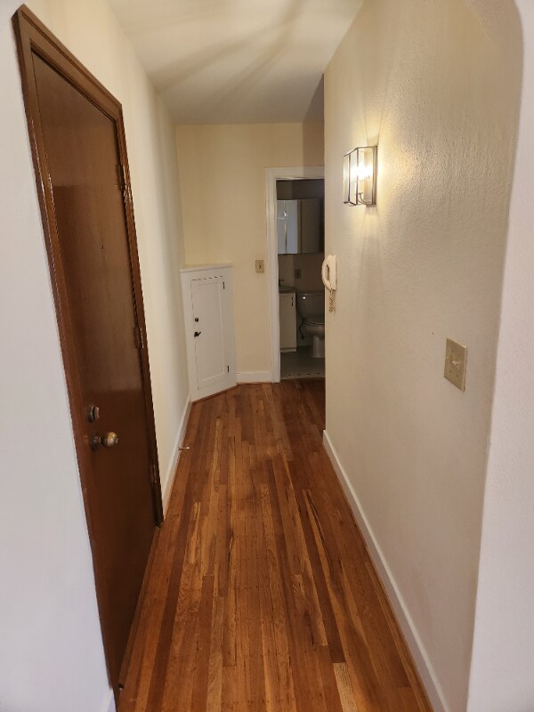 2317 10th Ave E Seattle, WA 98102 photo 2