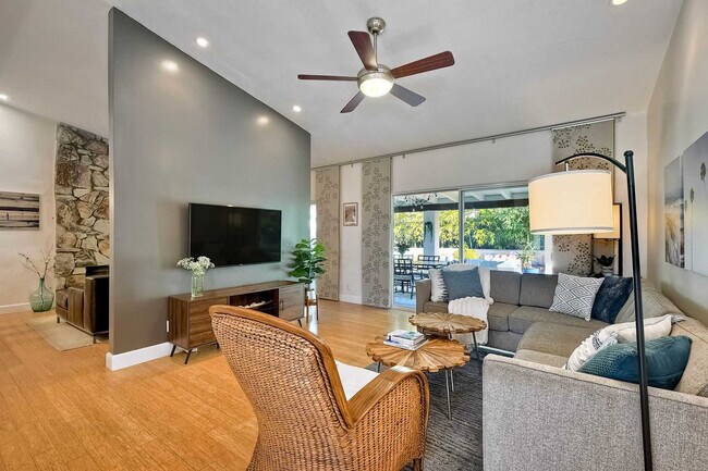 211 Chapalita Dr Encinitas, CA 92024 photo 4