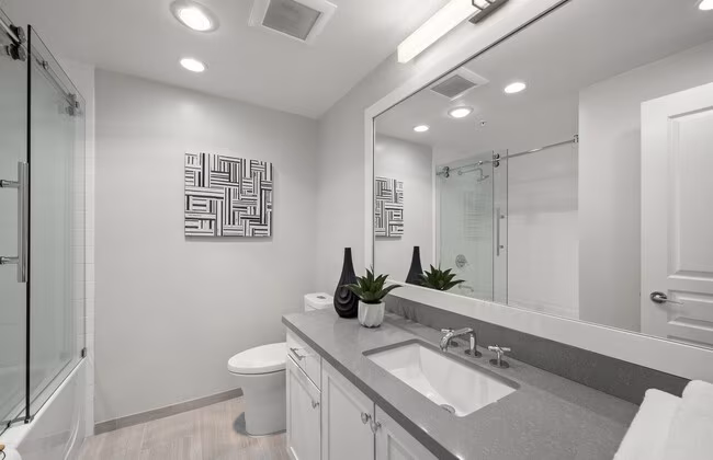 555 Front St San Diego, CA 92101 photo 5
