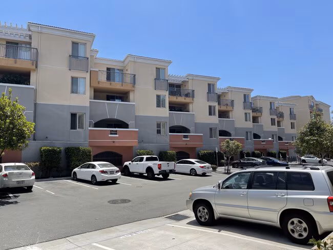 3877 Pell Plz San Diego, CA 92130 photo 2