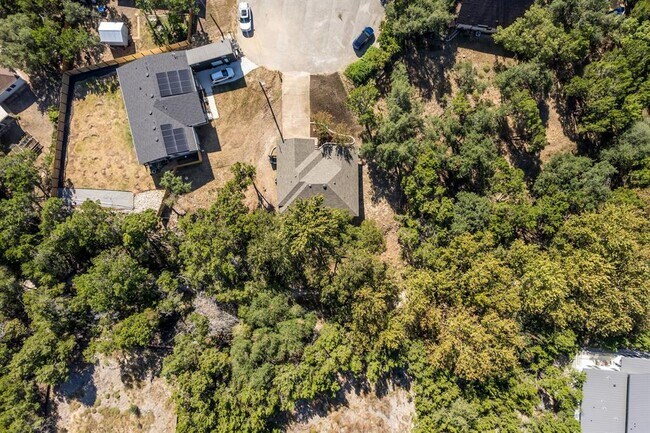 7704 Plateau Cove Lago Vista, TX 78645 photo 4